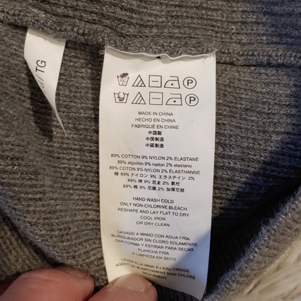 Men's Micheal Kors Gray Knit Shawl Neck Sweater. - Picture 7 of 8